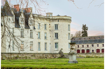 Offrez un Écrin de Détente et de Gastronomie avec nos Coffrets Cadeaux près de Poitiers